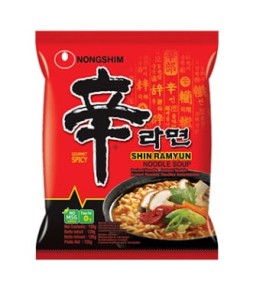 Zupa instant Shin Ramyun bardzo ostra Nongshim 120g