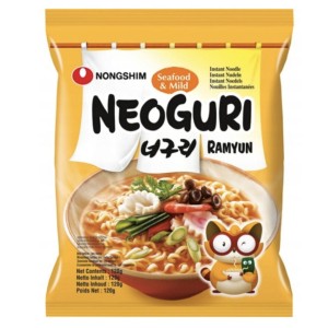 Zupa instant Ramyun Neoguri udon owoce morza łagodna Nongshim 120g 